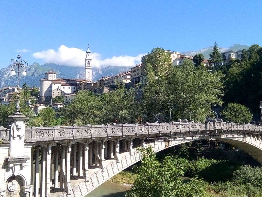 Belluno con il Ponte della Vittoria