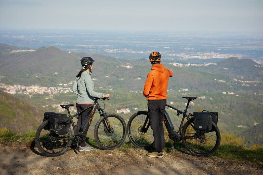 Il Cammino di Oropa in bicicletta, tra la pianura e le Alpi Piemontesi