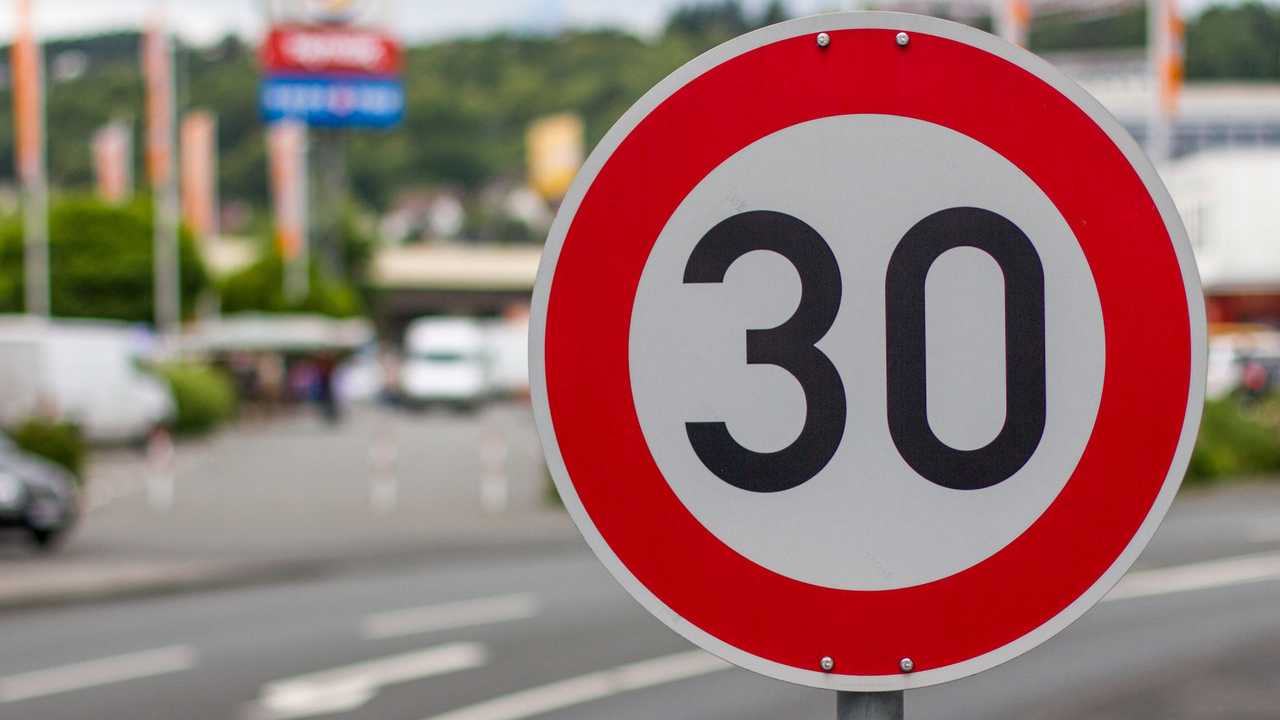 I sindaci rivendicano la competenza su Città 30 e sicurezza stradale
