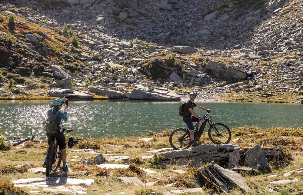 Prali in bicicletta, crediti Paolo Ciaberta