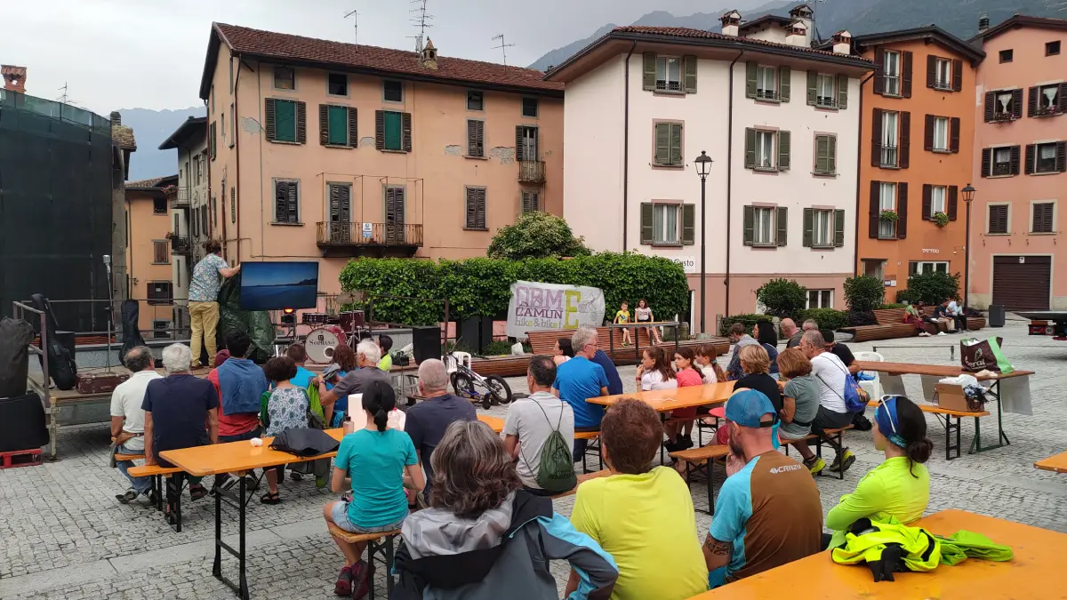 Orme Camune - piazza di Breno