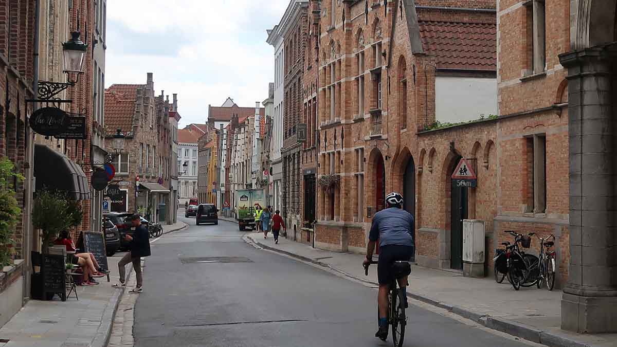 giro delle fiandre in bicicletta bruges
