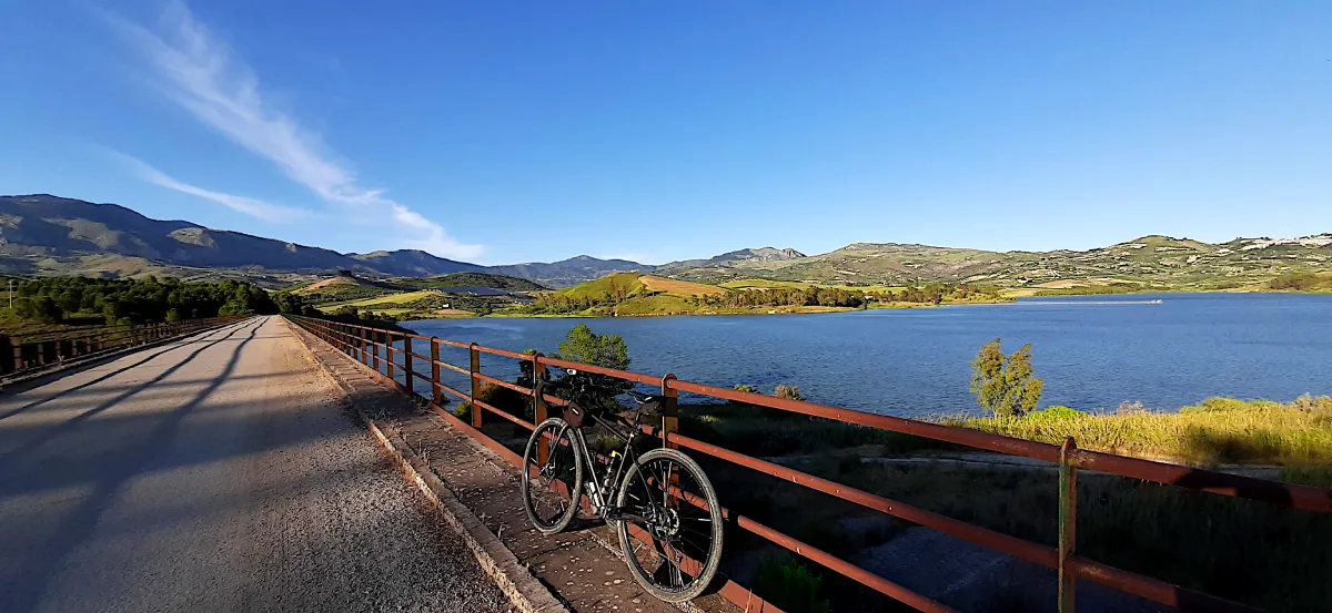 Sicilia in bicicletta, crediti Sicily Divide