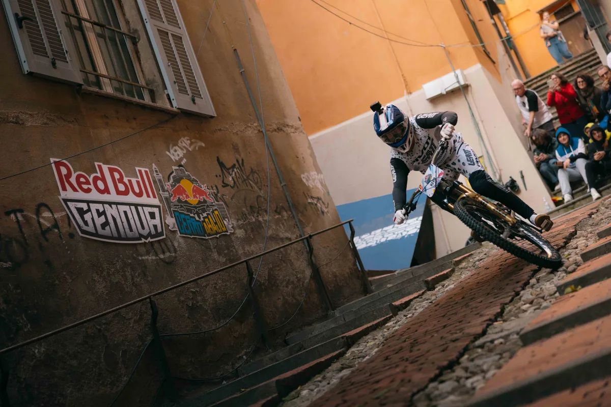 Red Bull Cerro Abajo a Genova. Crediti Red Bull Content Pool