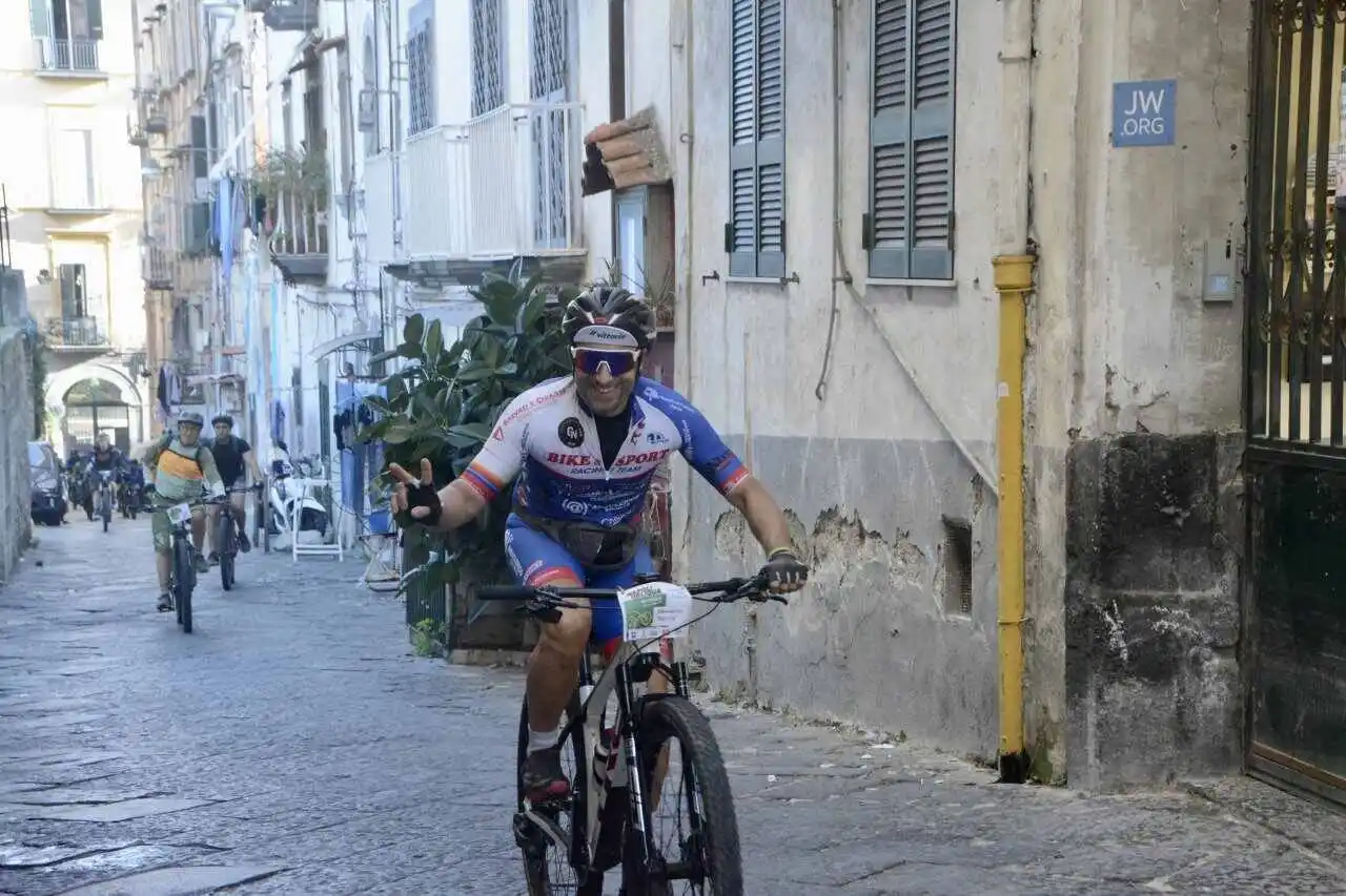 Napoli Obliqua 2024 nei vicoli dei quartieri