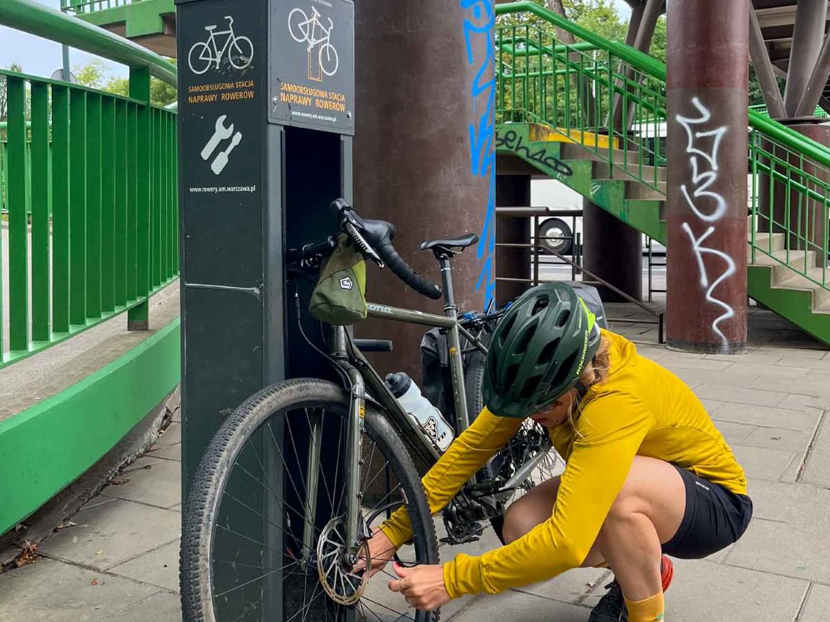 Polonia stazione di servizio bici crediti Raffaella Cegna