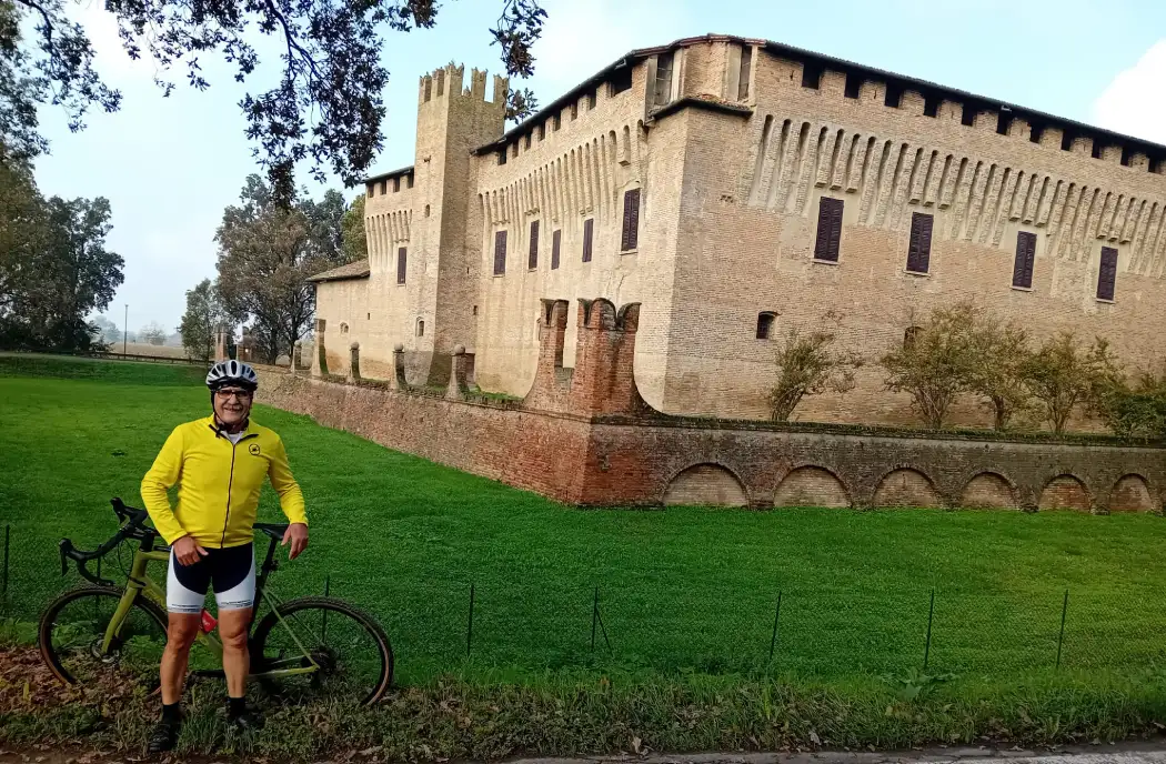 castello bel pavone Maccastorna Lodigiano Lombardia di G. Majavacchi