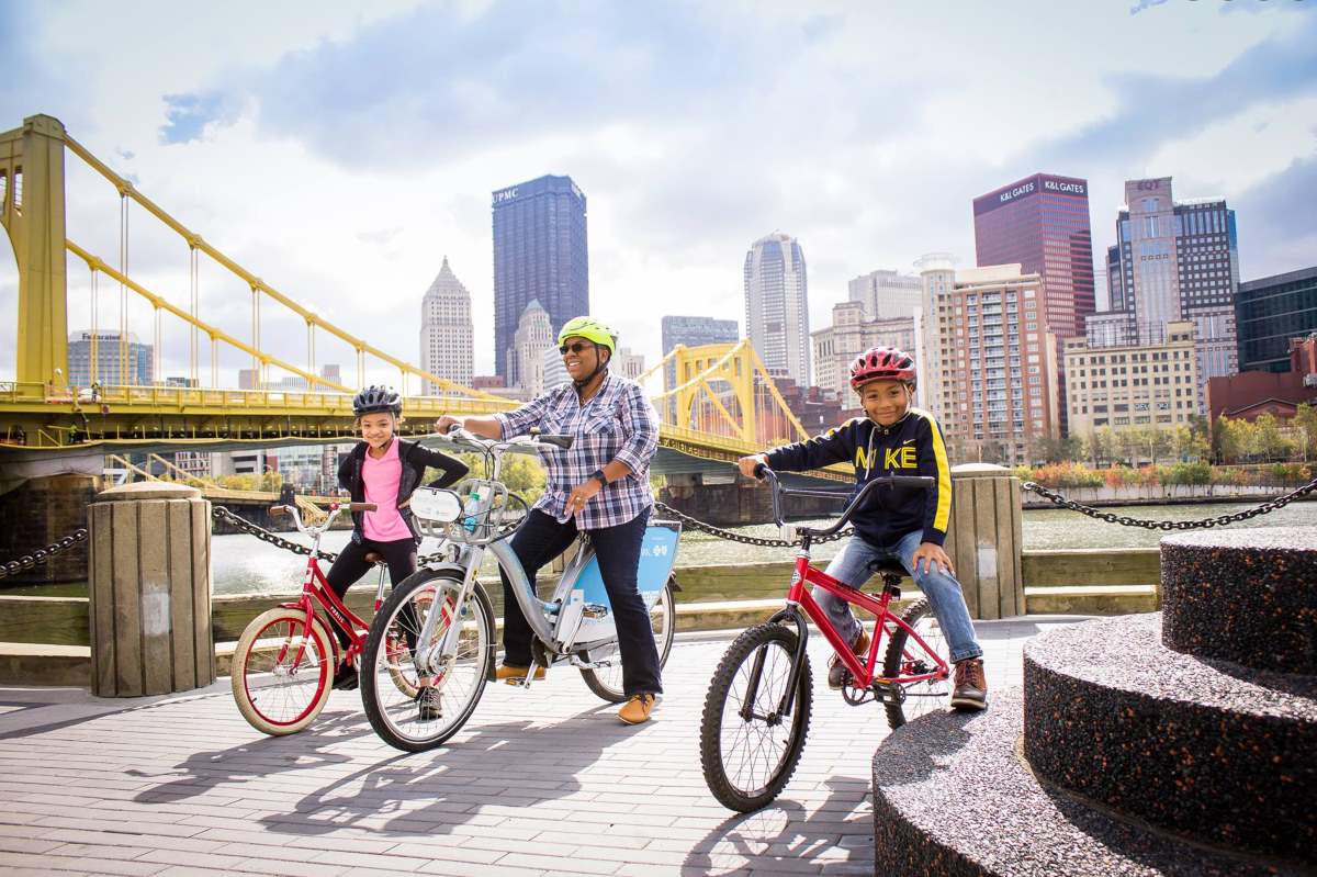 Monica Garrison e la sua famiglia a Pittsburgh crediti Samone Riddle