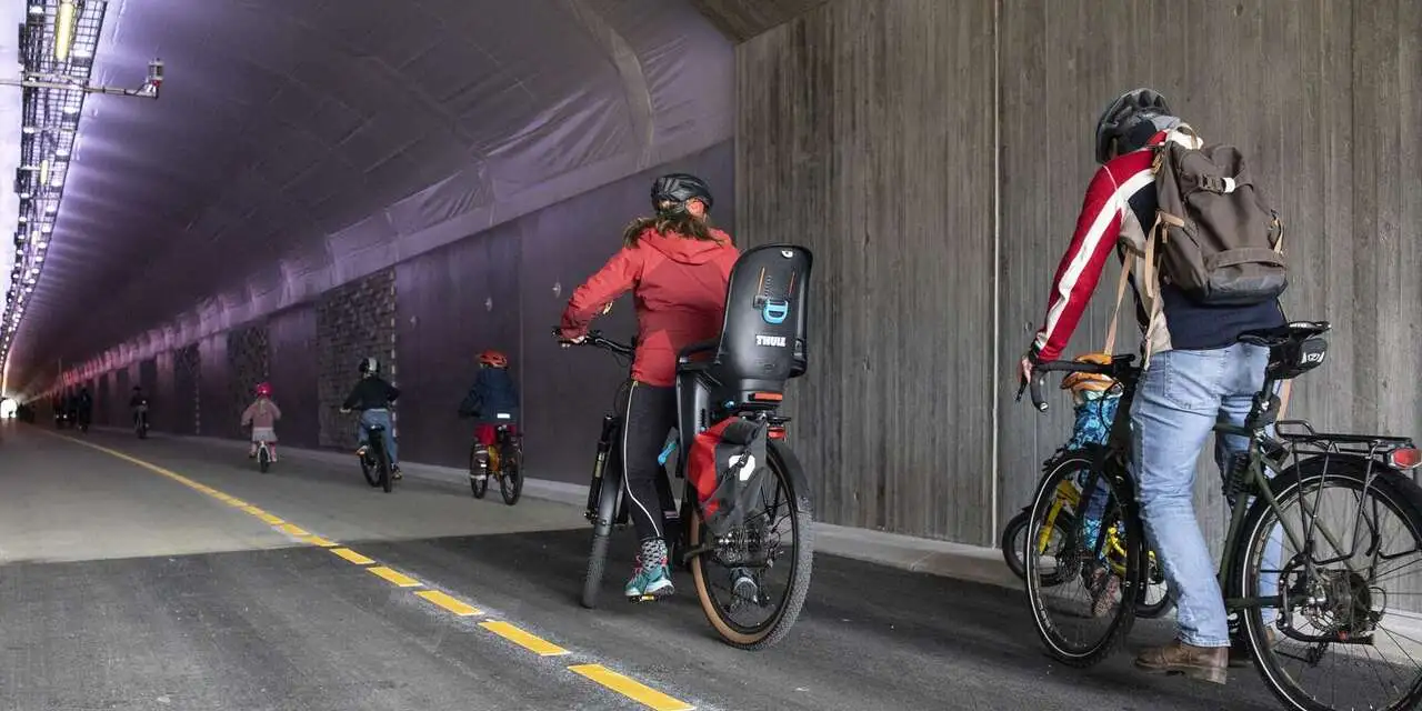 Tunnel ciclabile più lungo di Europa Bergen Norvegia