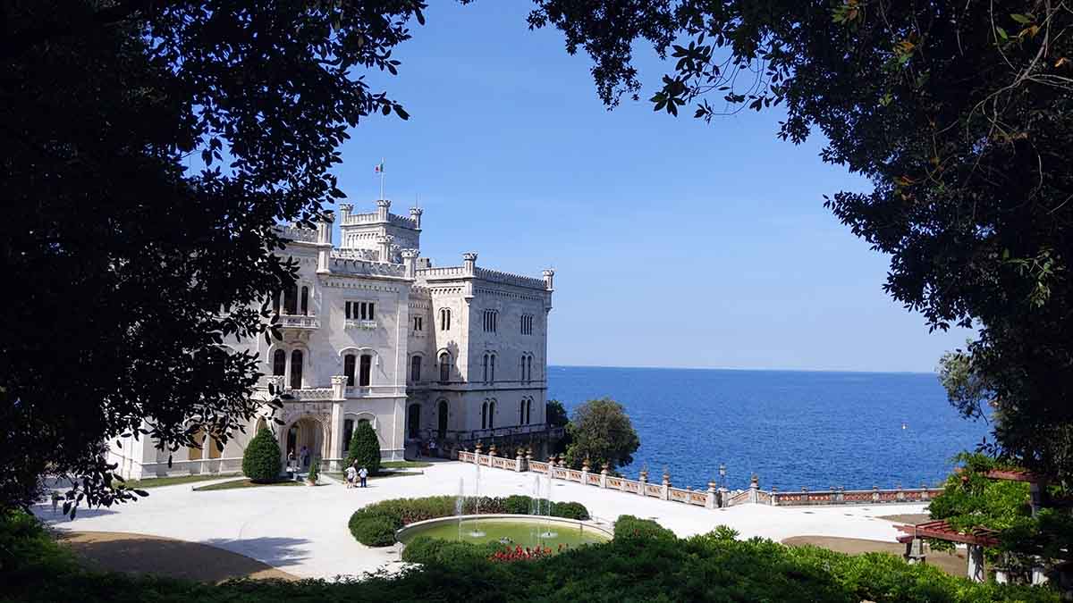 castello di miramare trieste