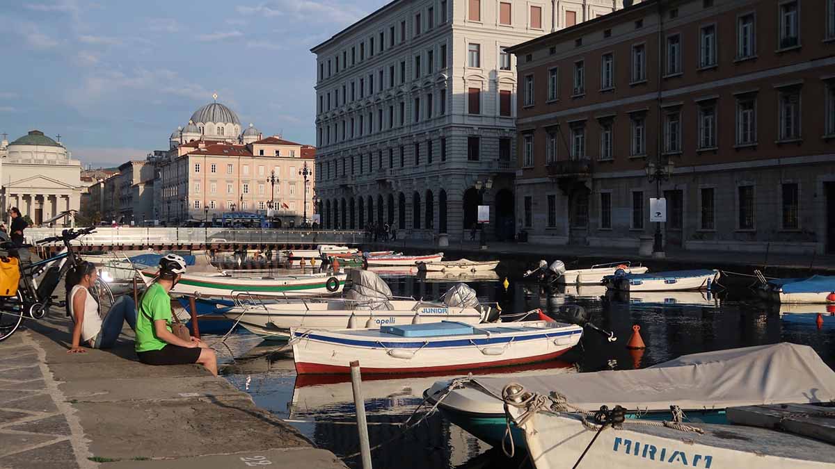 10 idee per un weekend in bici a Trieste