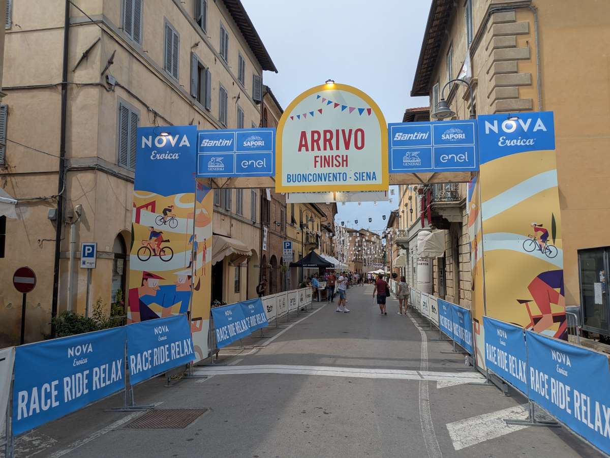 Nova Eroica Michele Folena Buonconvento arrivo