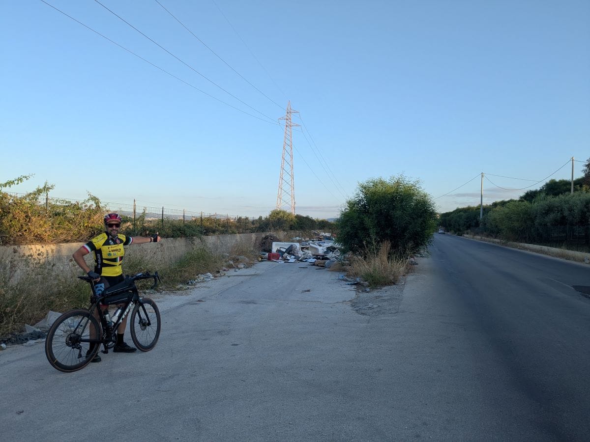 Spazzatura cicloturismo Sicilia SIracusa