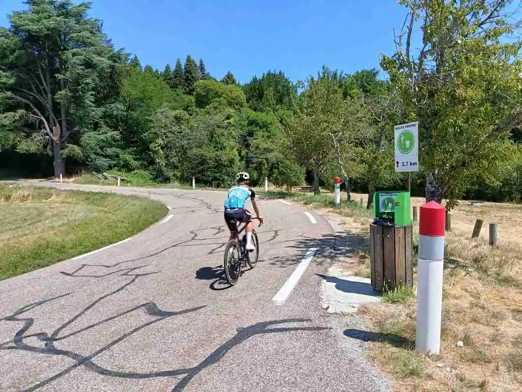 Mont Ventoux i cestini lungo la salita