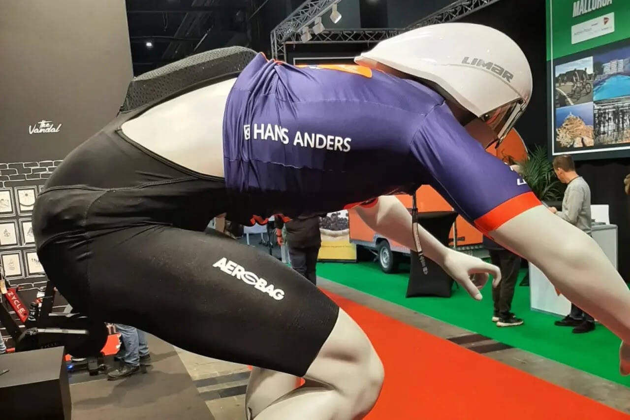 L’airbag per ciclisti esce dal laboratorio ed entra nelle corse