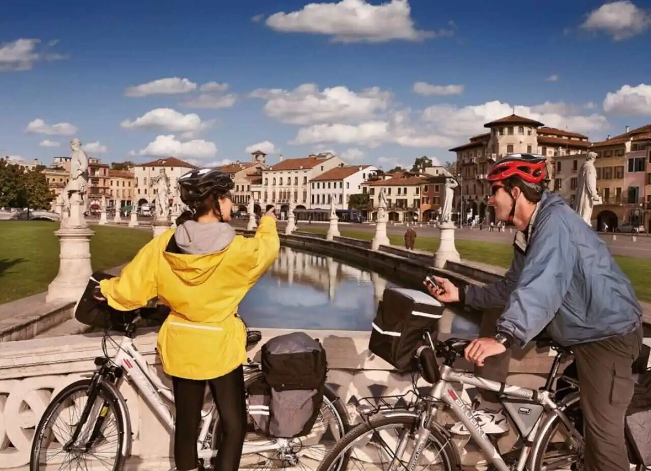 Padova in bici cicloturisti