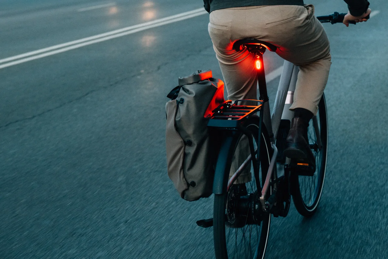Orbea Carpe luce posteriore