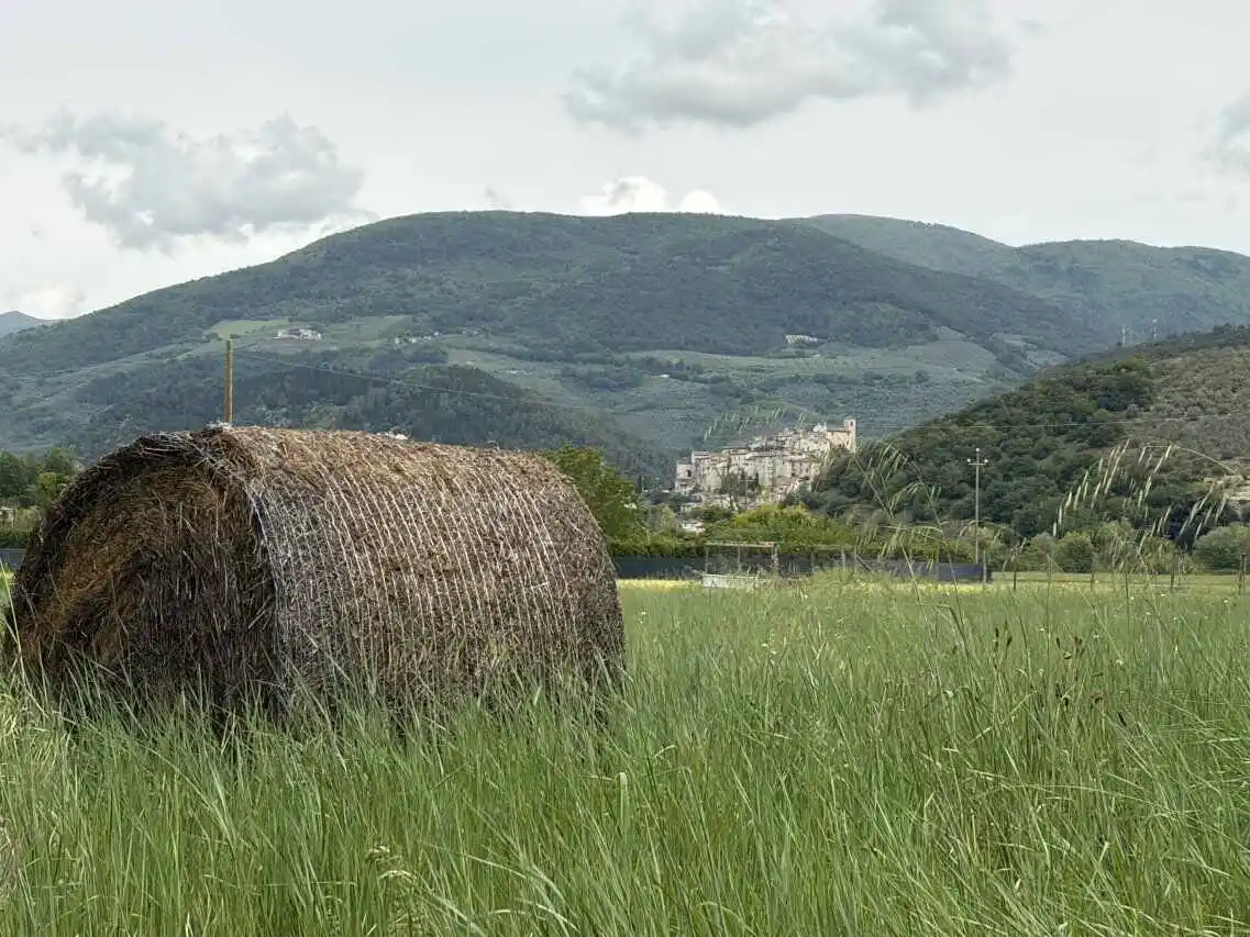 Il borgo di Casteldilago