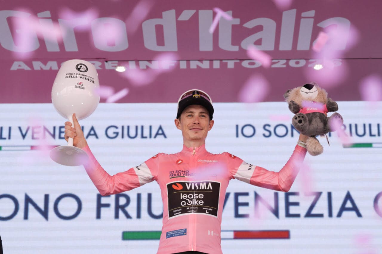 Vingegaard blinda il Giro 2026, s’infiamma la corsa al podio, flop Lidl-Trek