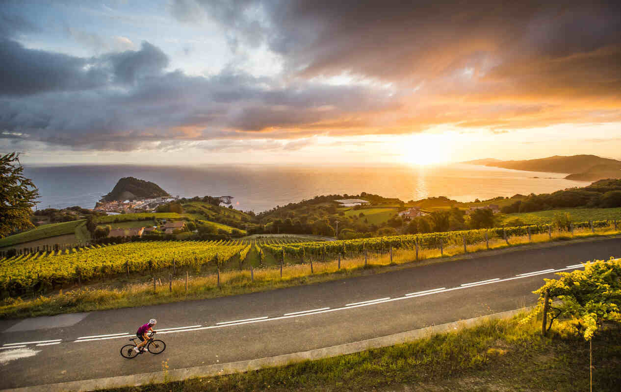 Estate in Spagna: 5 itinerari per pedalare lontano dal caldo