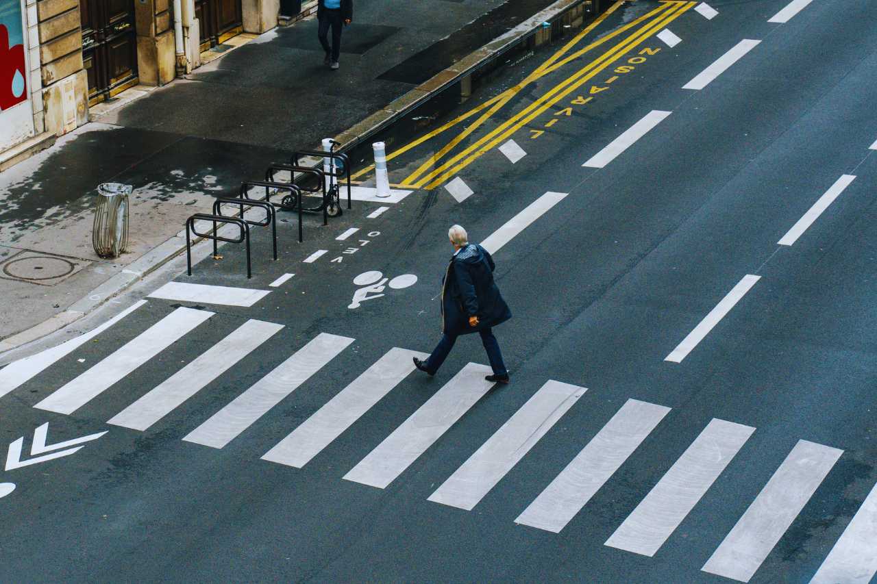 Francia: vietato parcheggiare vicino alle strisce