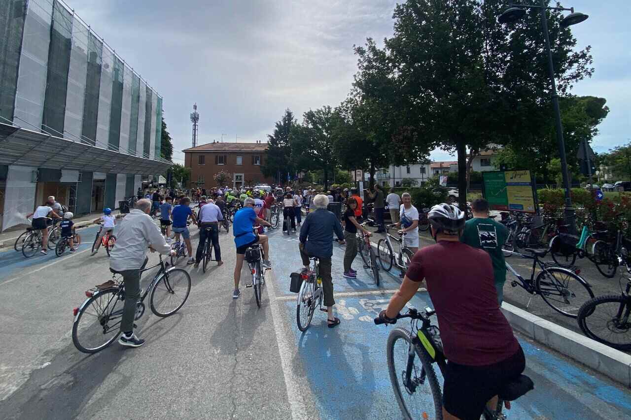 A Santarcangelo la ferrovia mai nata torna a vivere: in bicicletta